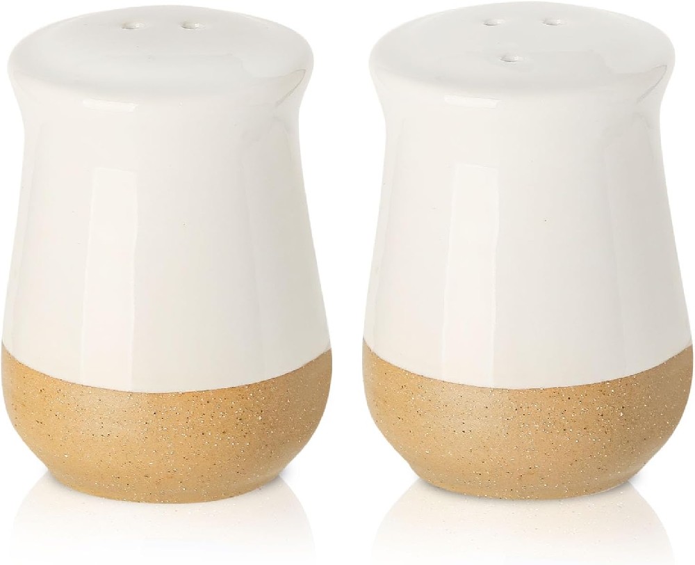 Salt and Pepper Shakers, Ceramic Salt and Pepper Shakers Set for Kitchen Counter, Farmhouse Sugar Spice Shakers fo Home Decor, Cute White Salt Shakers for Christmas Gift